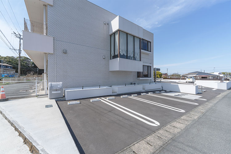 駐車場①　クリニック前側